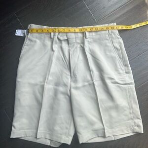 Buy 2 Save 30%: NWT JoS A Bank David Leadbetter Men's Classic Tan Shorts
